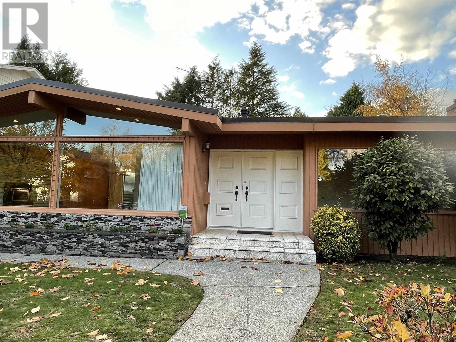 6349 Fremlin St, Vancouver, BC V5Z 3X4