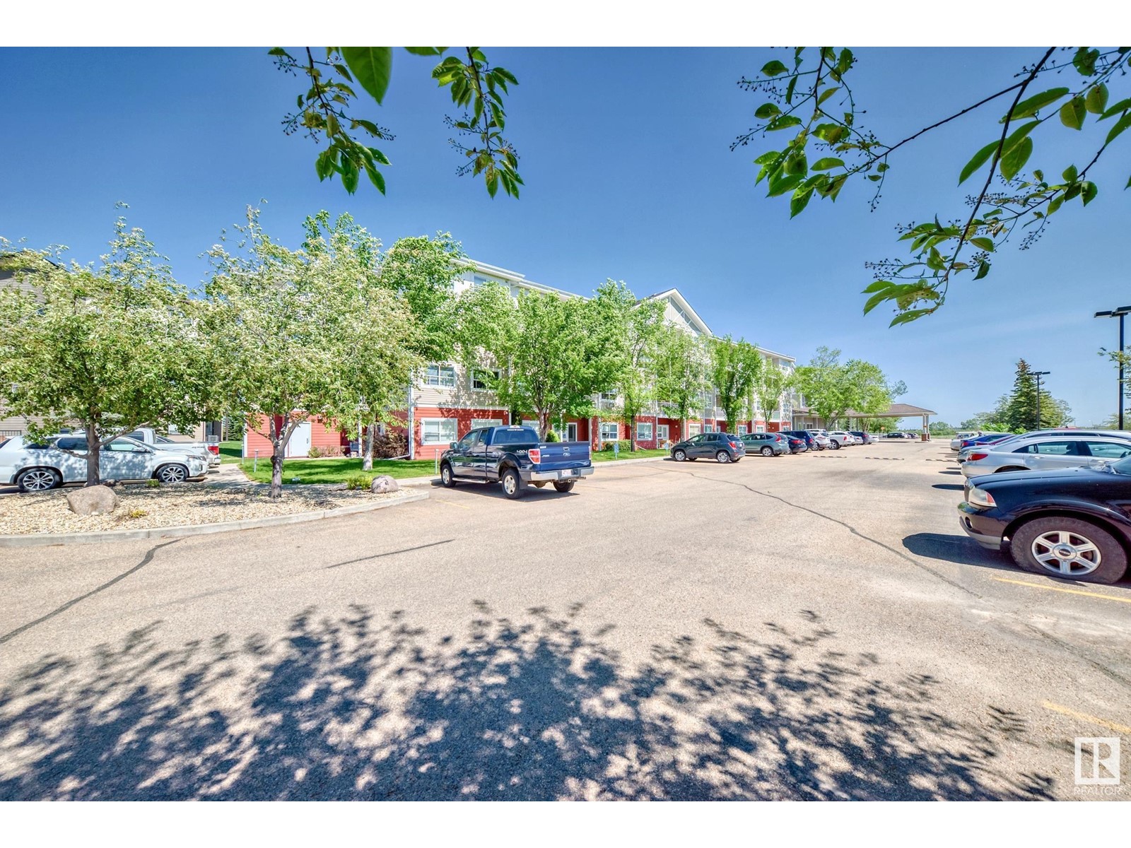 8802 Southfort Drive #321, Fort Saskatchewan, AB T8L 4R6