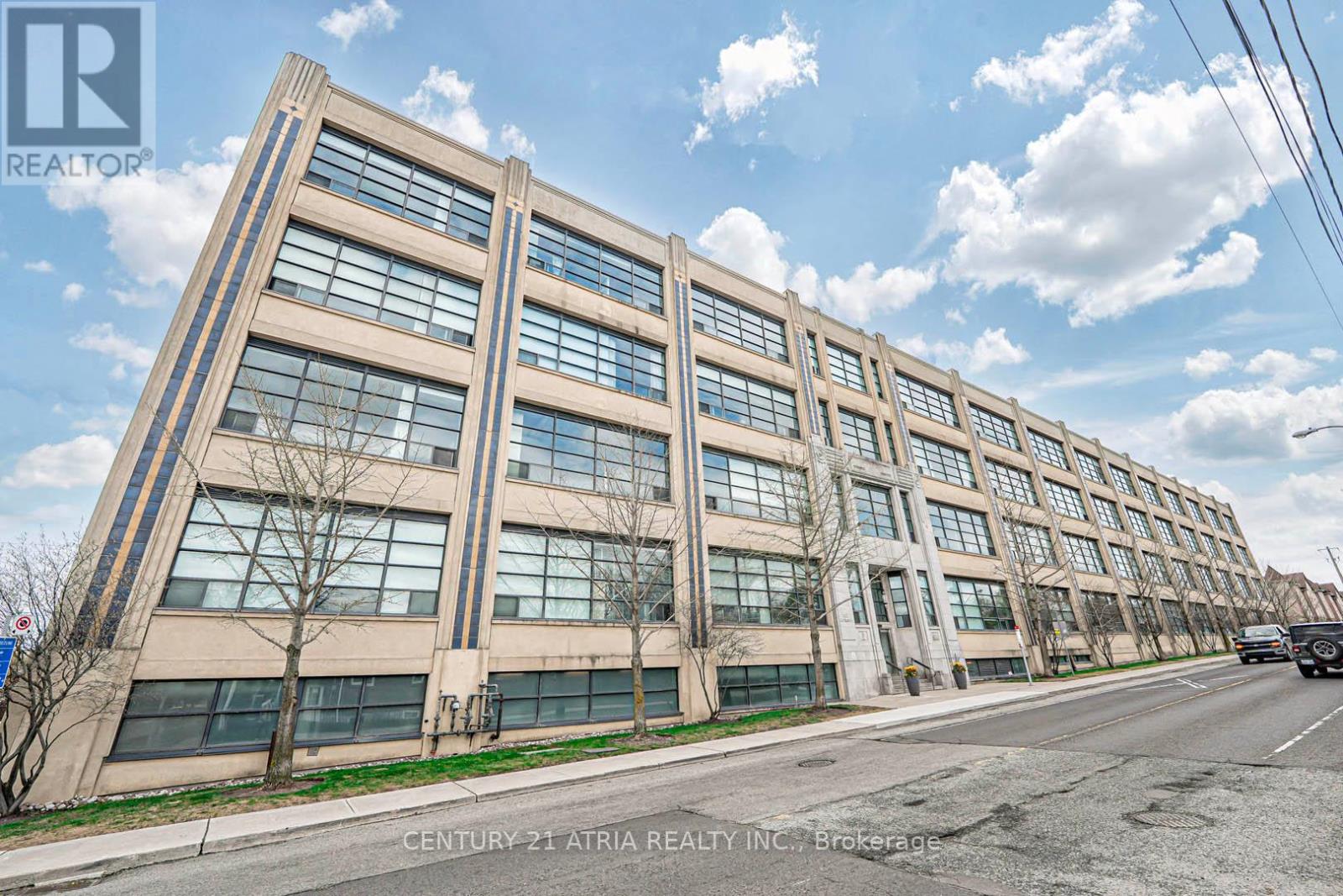 318 1001 Roselawn Ave, Toronto, ON M6B 4M4