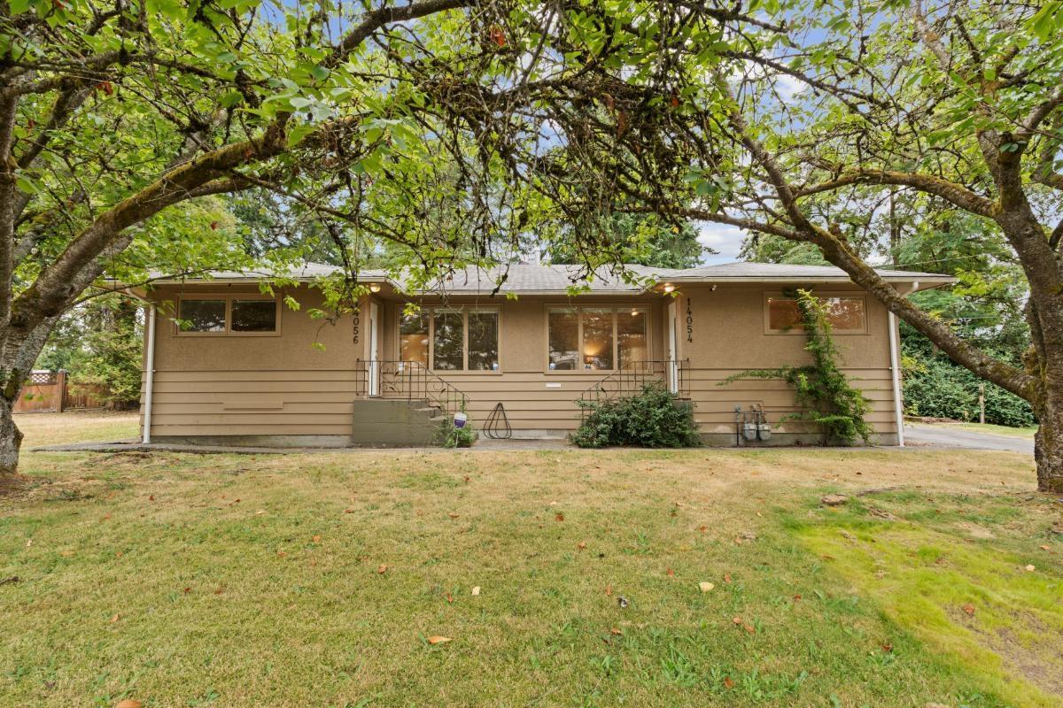 14054 Antrim Rd, Surrey, BC V3R 5H7