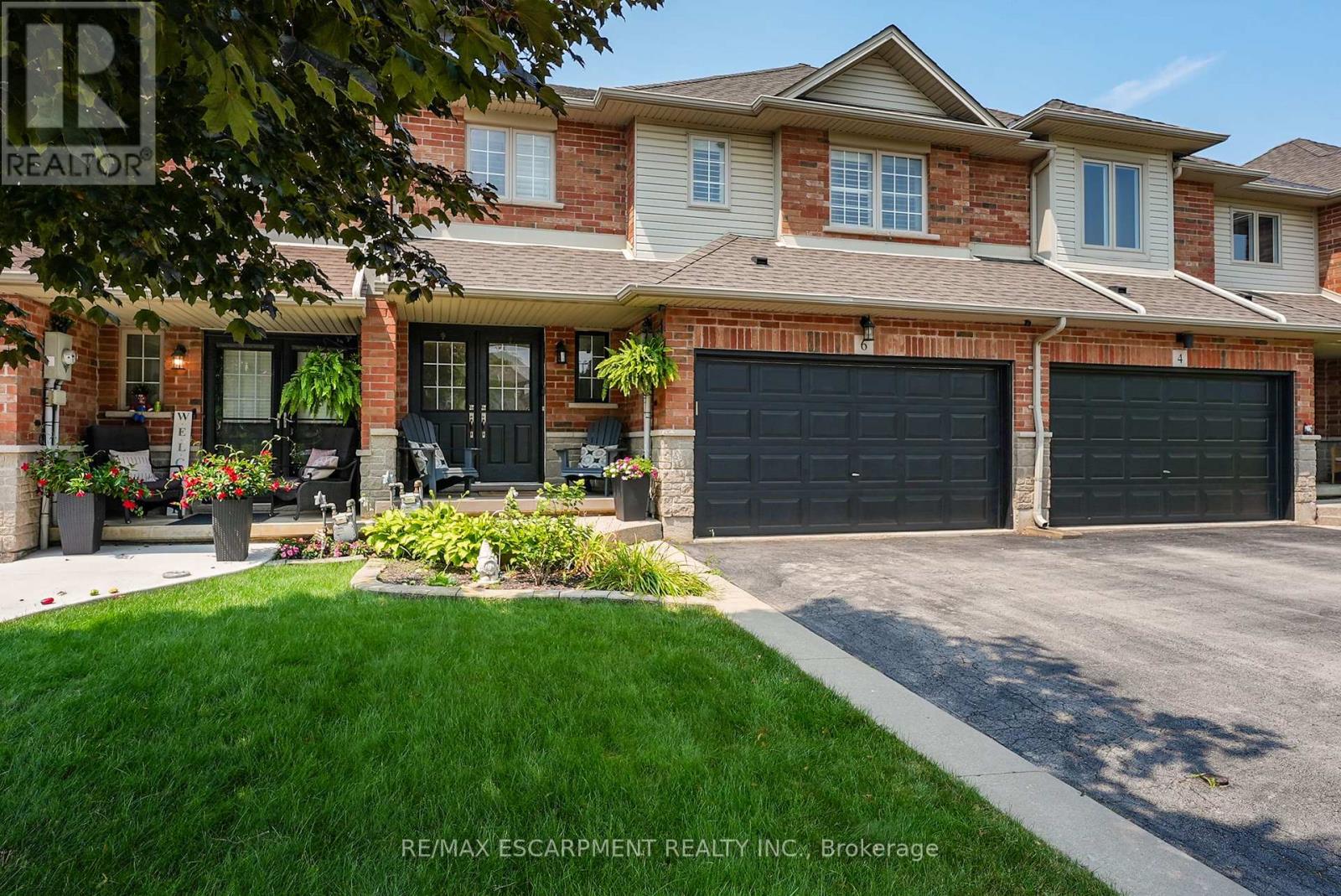 6 Southbrook Dr, Hamilton, ON L0R 1C0