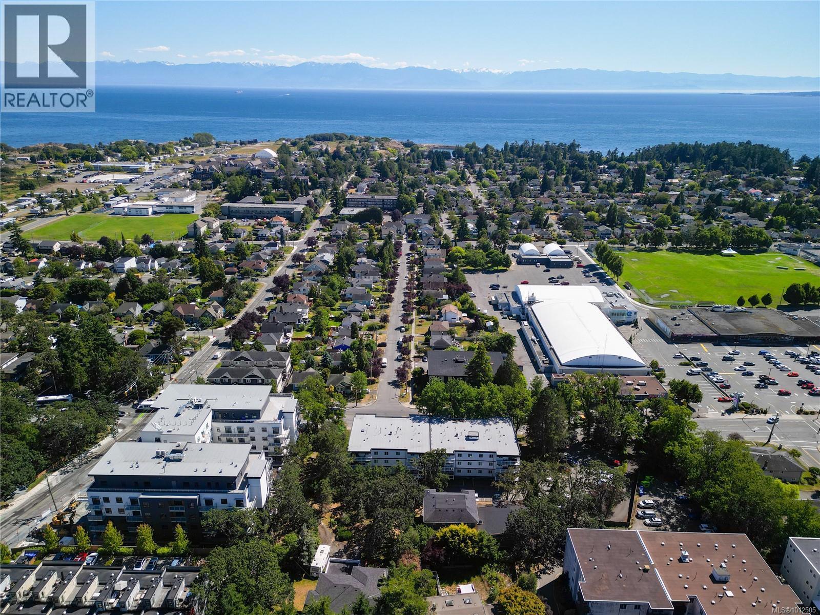 1124 Esquimalt Rd Unit 101 Rd, Esquimalt, BC V9A 3N4
