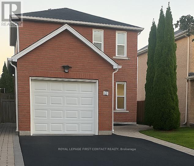 43 Delaney Cres, Barrie, ON L4N 7C4