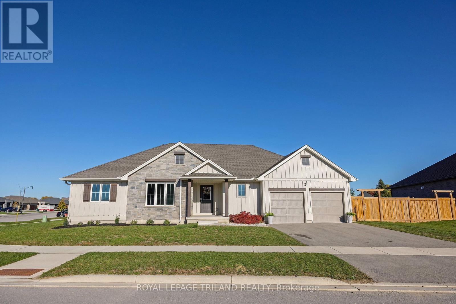 2 Feathers Xing, St. Thomas, ON N5R 0J0