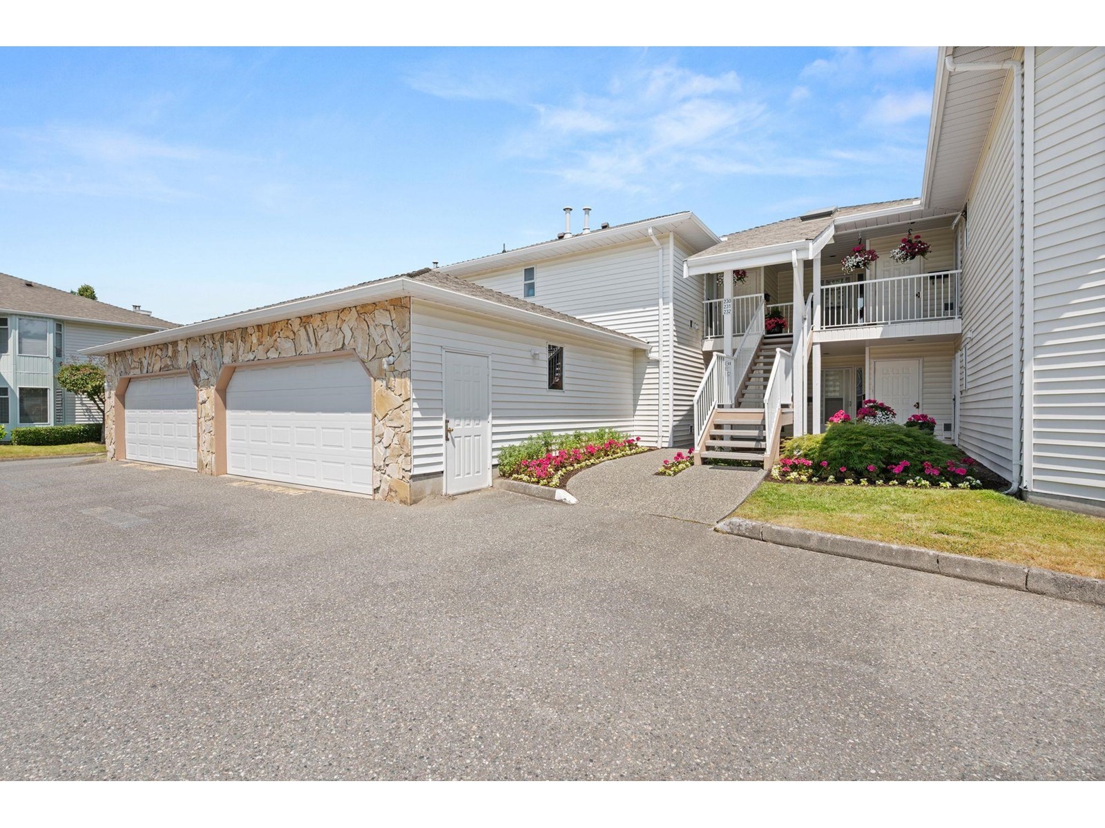 7156 121 Street Unit 131, Surrey, BC V3W 0J6