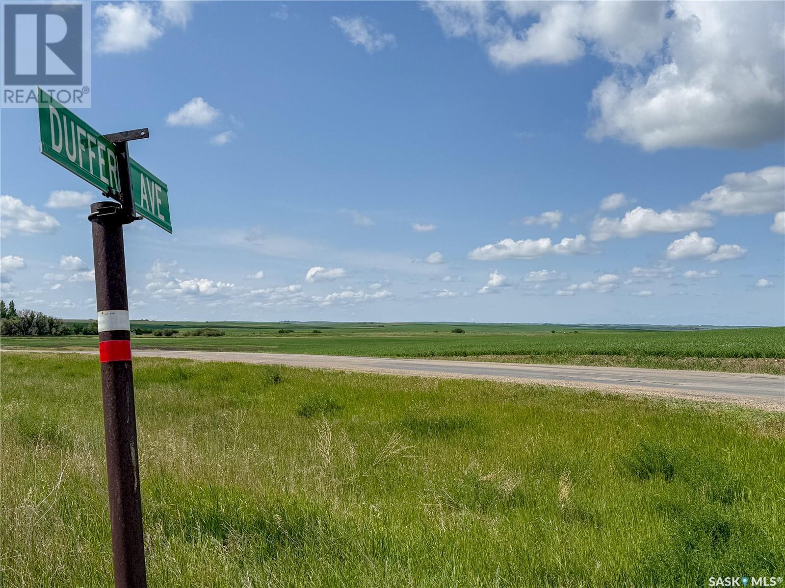 8-11 Dufferin Ave, Webb, SK S0N 0A6