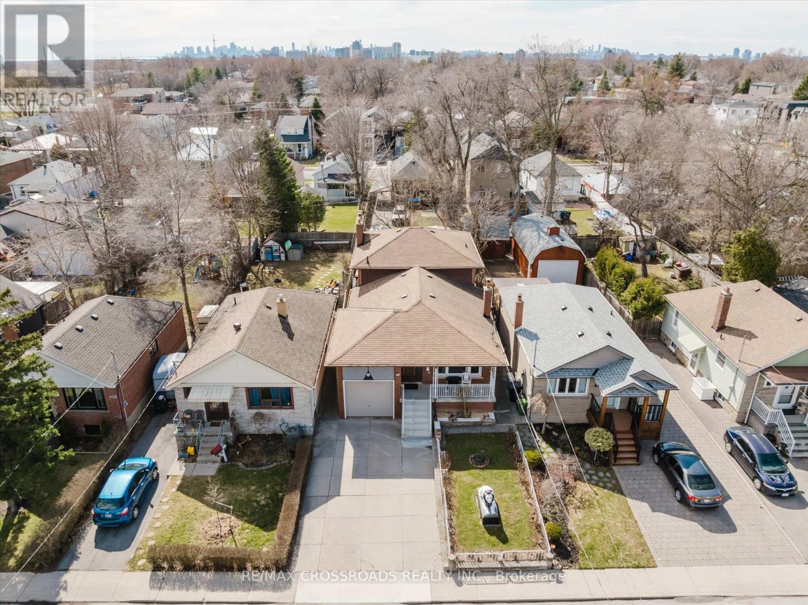 48 Phillip Ave, Toronto, ON M1N 3P9