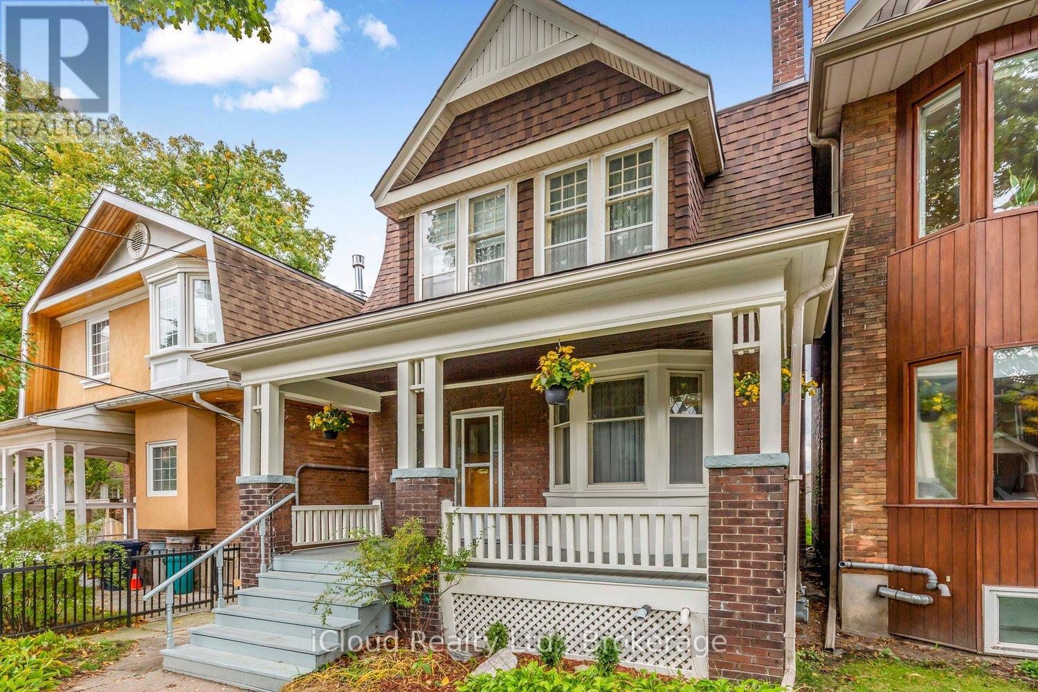 74 Glendale Ave, Toronto, ON M6R 2T1