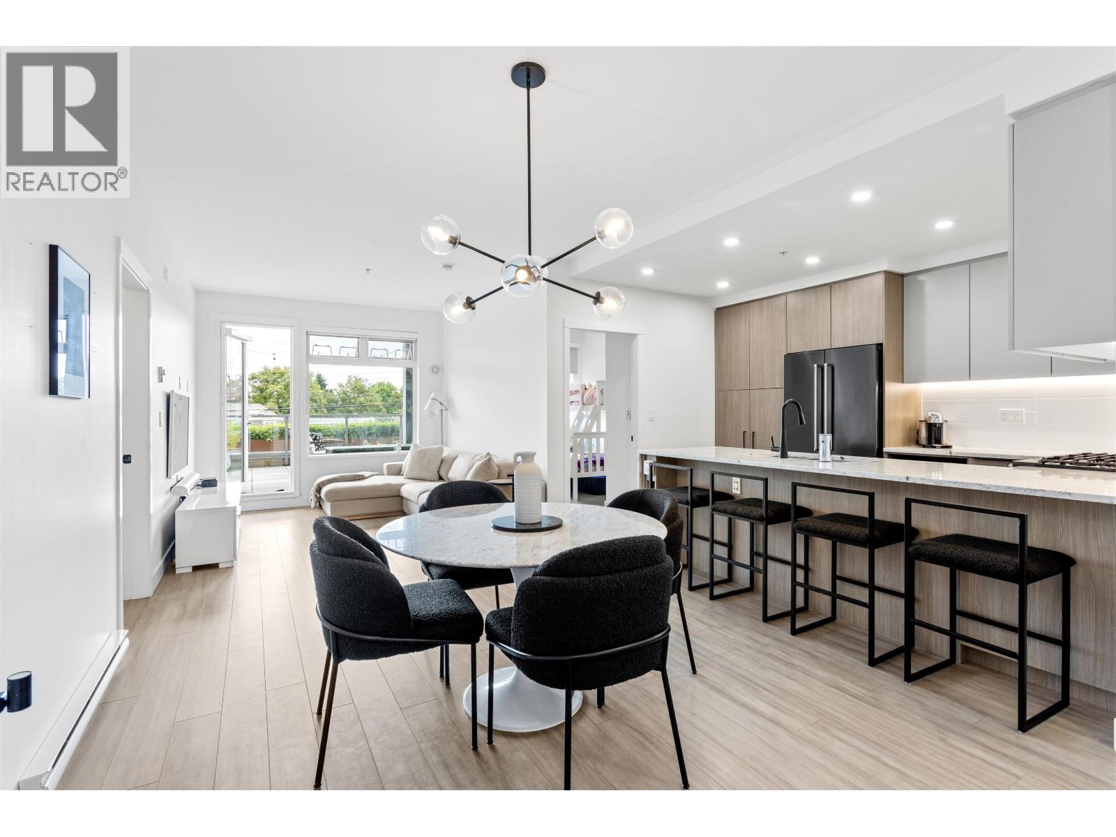 2408 Grant Street Unit 201, Vancouver, BC V5K 3G4