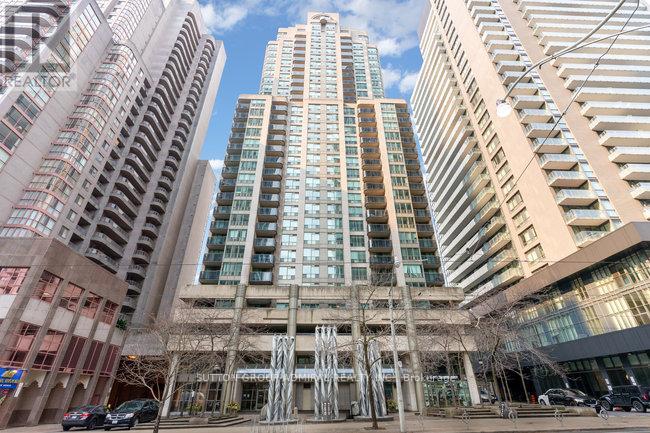1108 750 Bay St, Toronto, ON M5G 1N6