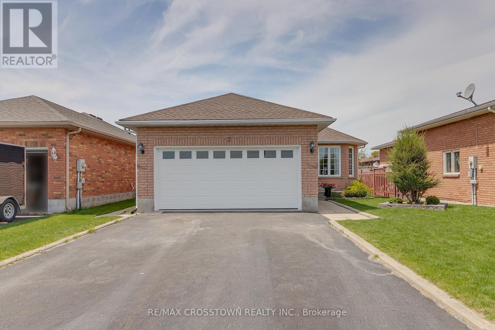 72 Buchanan St, Barrie, ON L4M 6B7