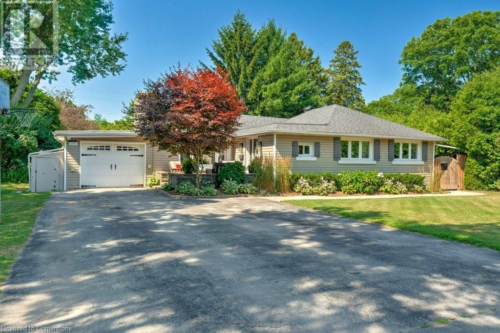 258 Gardenview Dr, Burlington, ON L7T 1K4