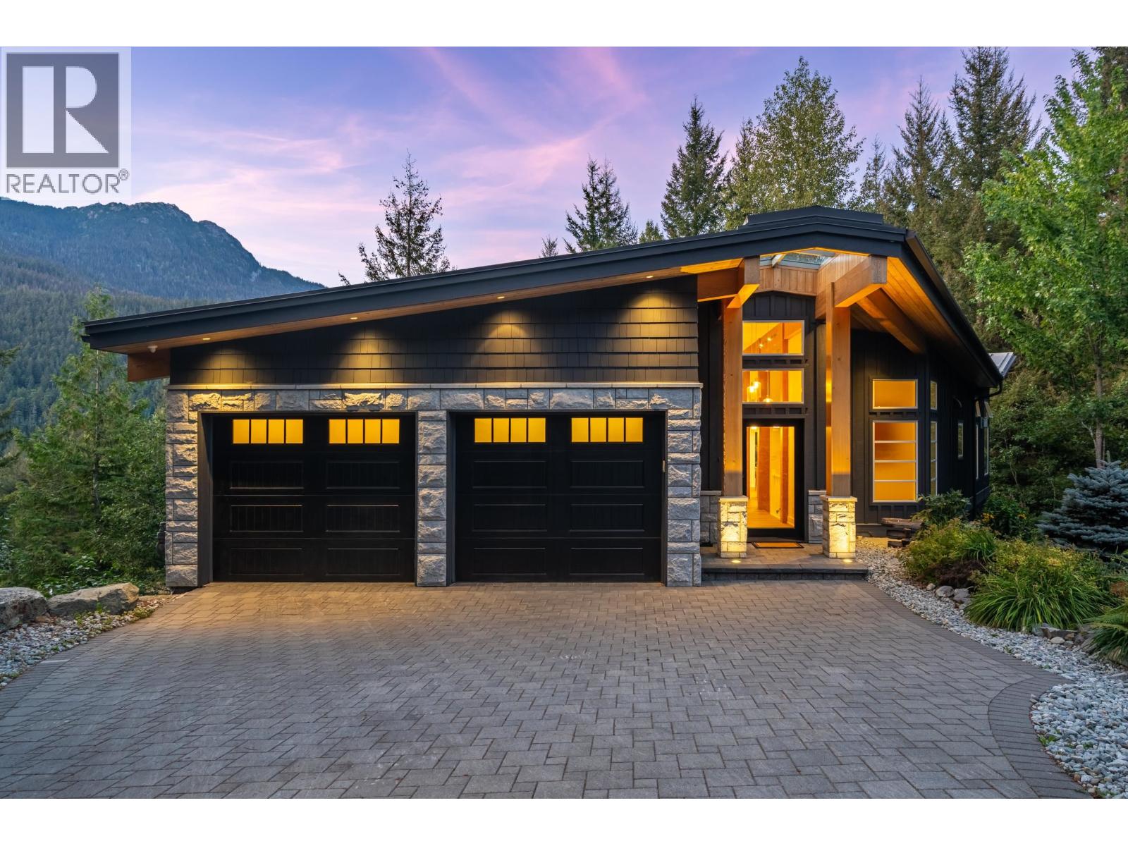 1545 Tynebridge Ct, Whistler, BC V8E 0A3