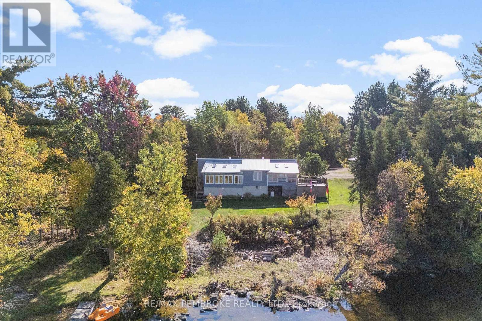 204 Hawkins Dr #b, Killaloe Hagarty And Richards, ON K0J 2A0