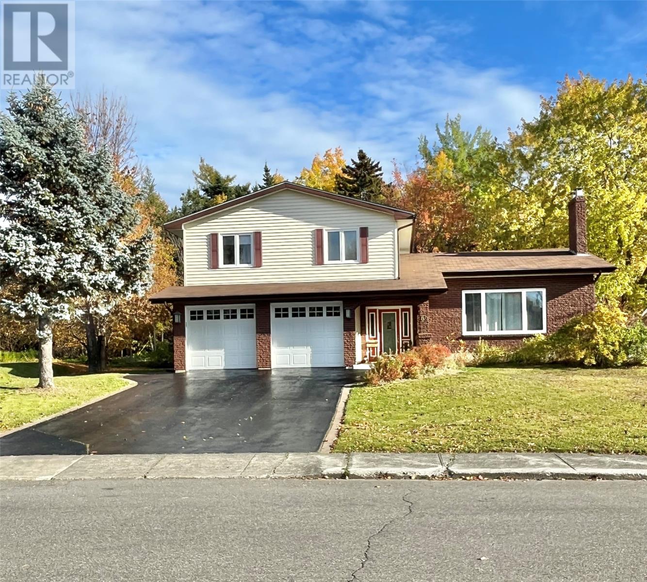 69 Southcott Dr, Grand Falls-Windsor, NL A2A 2P2