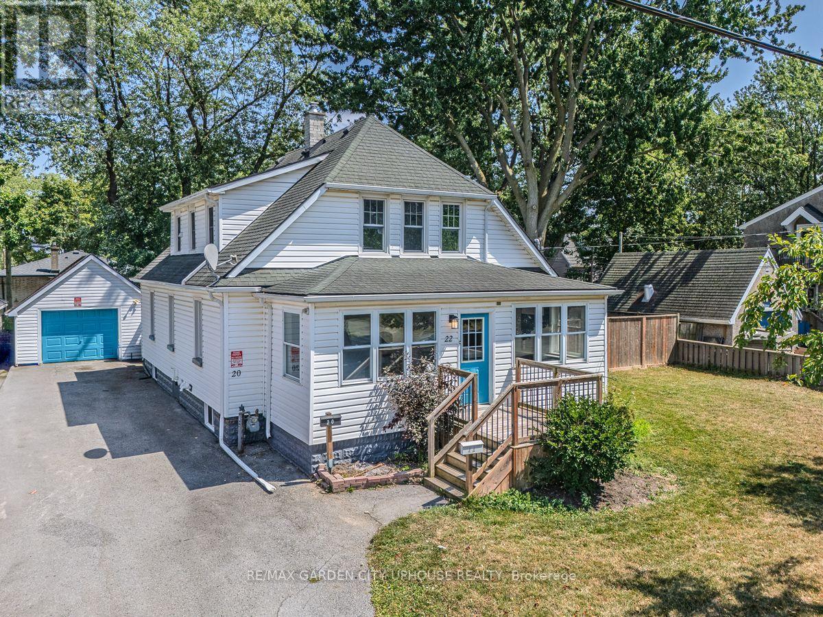 22 Lyons Ave, Welland, ON L3B 1L7