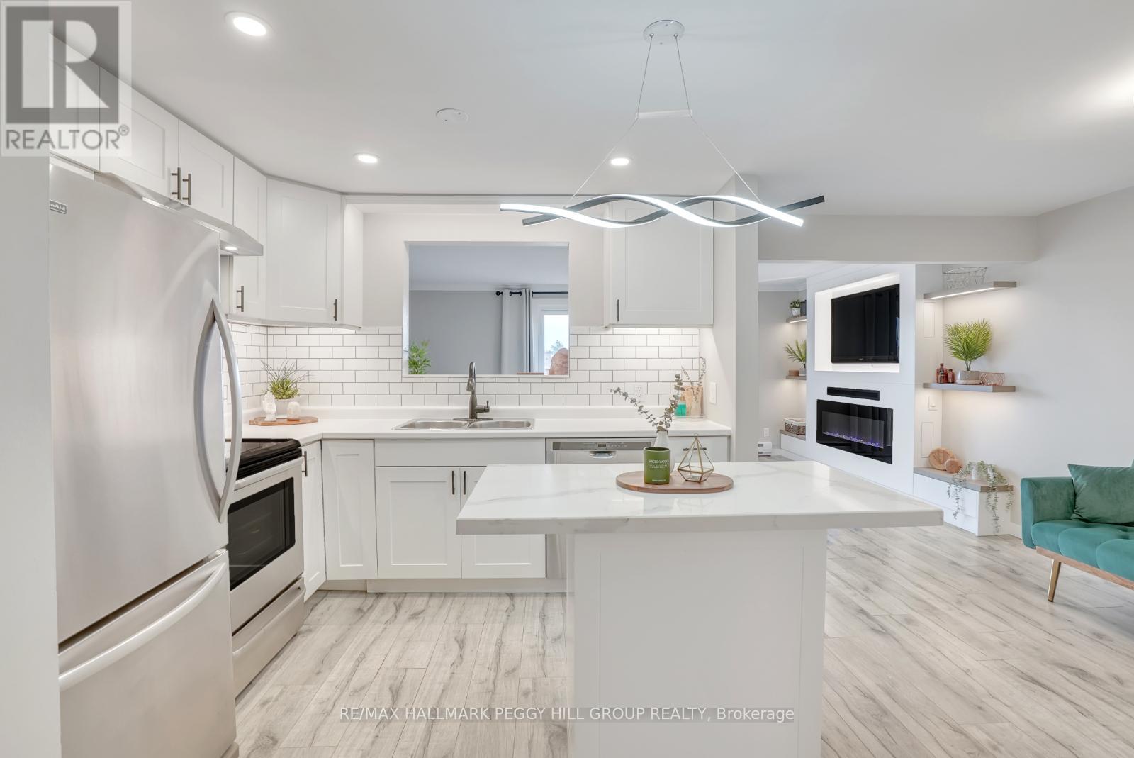 75 High St, Collingwood, ON L9Y 4V4