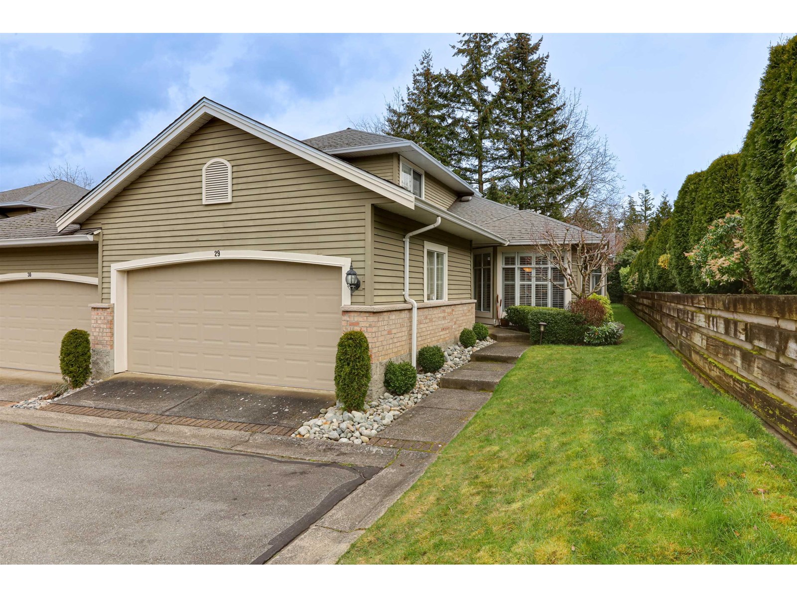 2672 151 Street Unit 29, Surrey, BC V4P 1A1