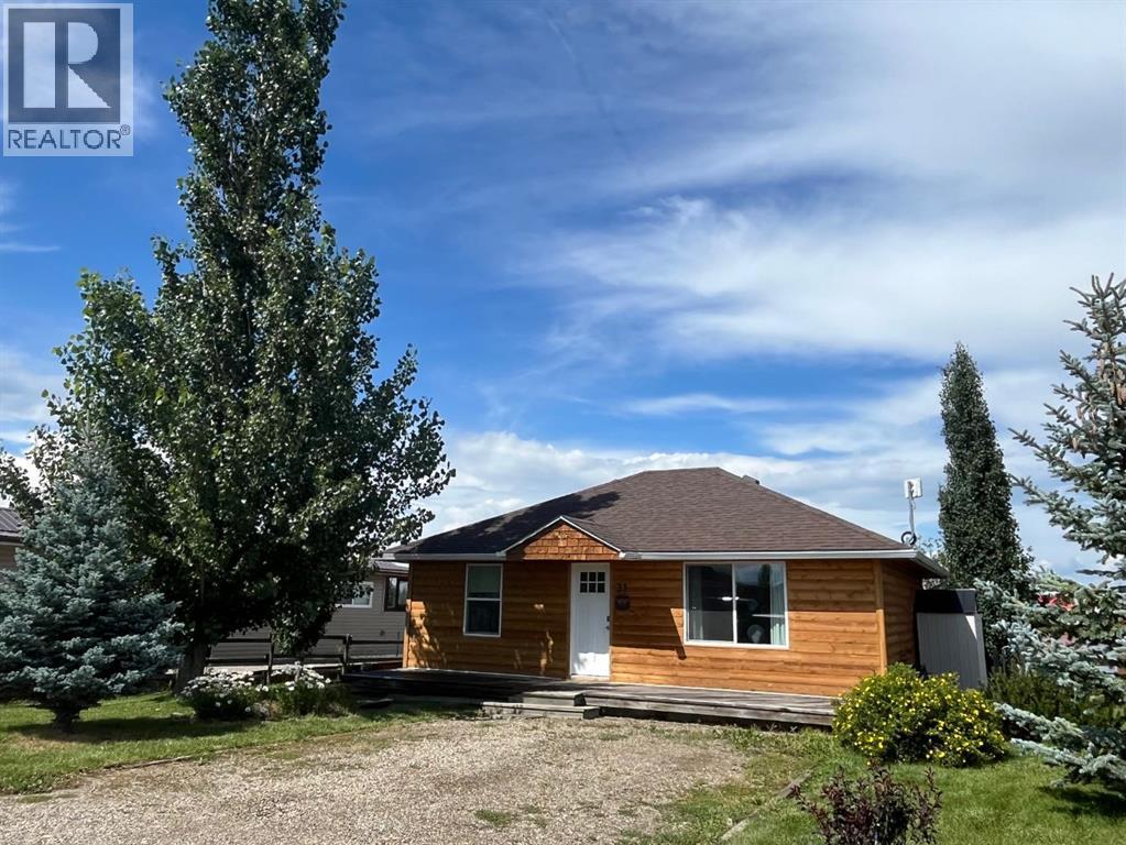 31 Mountain Vista Estates Dr, Hill Spring, AB T0K 1E0