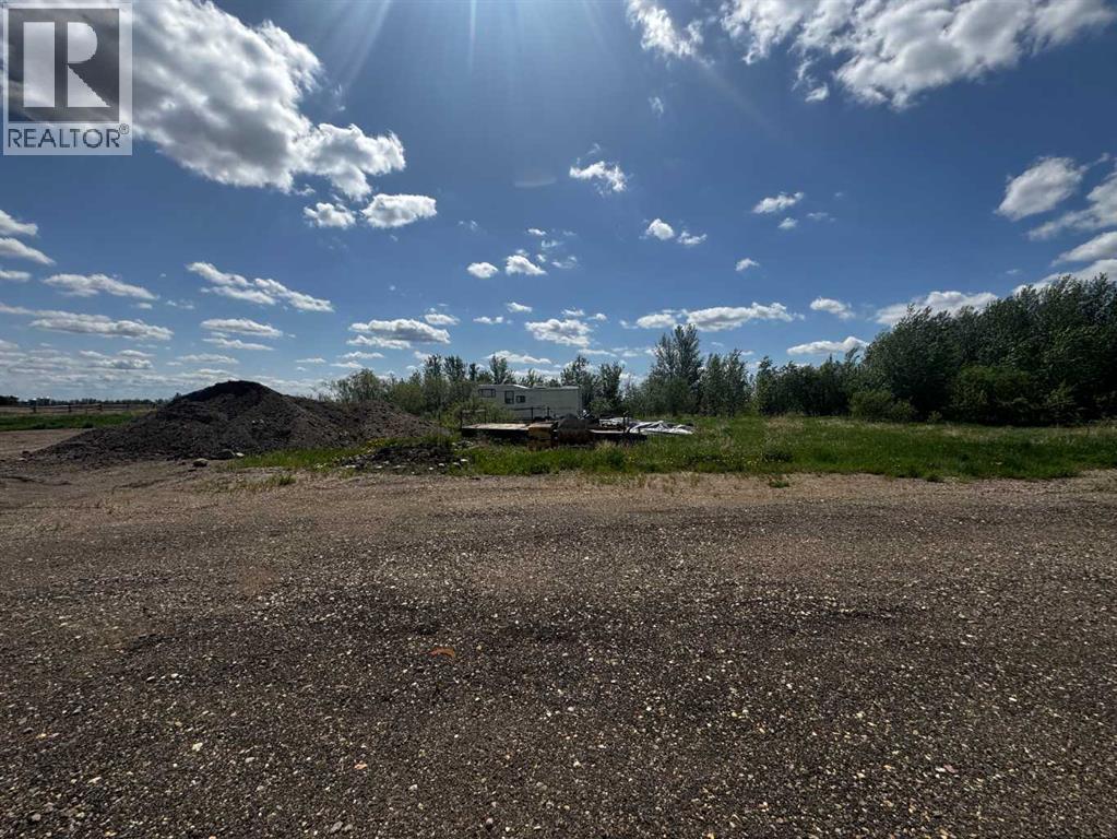 4601-4603 49 Ave, Dewberry, AB T0B 0E3