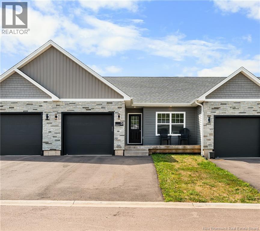 51 Durelle St, Moncton, NB E1A 7Y4