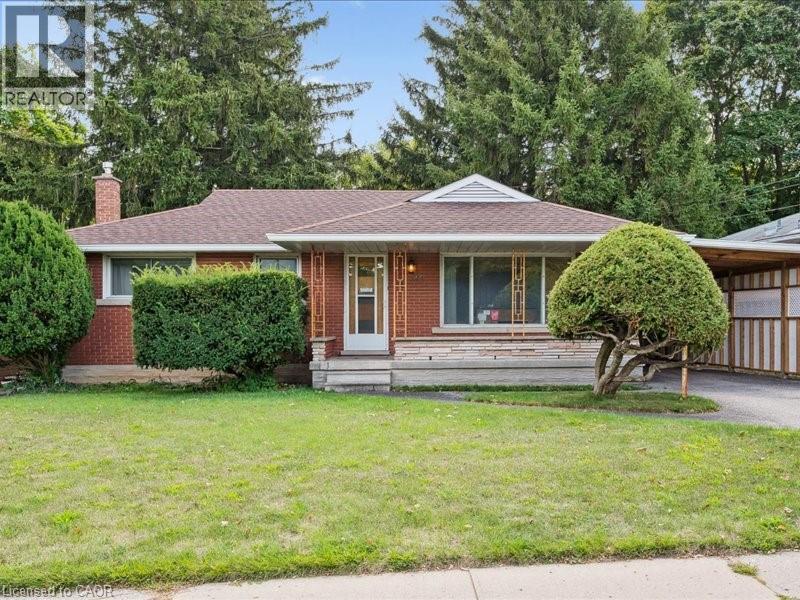 41 Boniface Ave, Kitchener, ON N2C 1M1