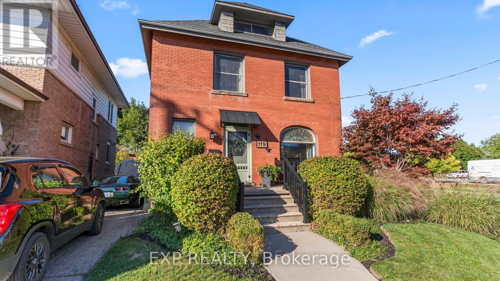 119 Wellington St, St. Thomas, ON N5R 2R3