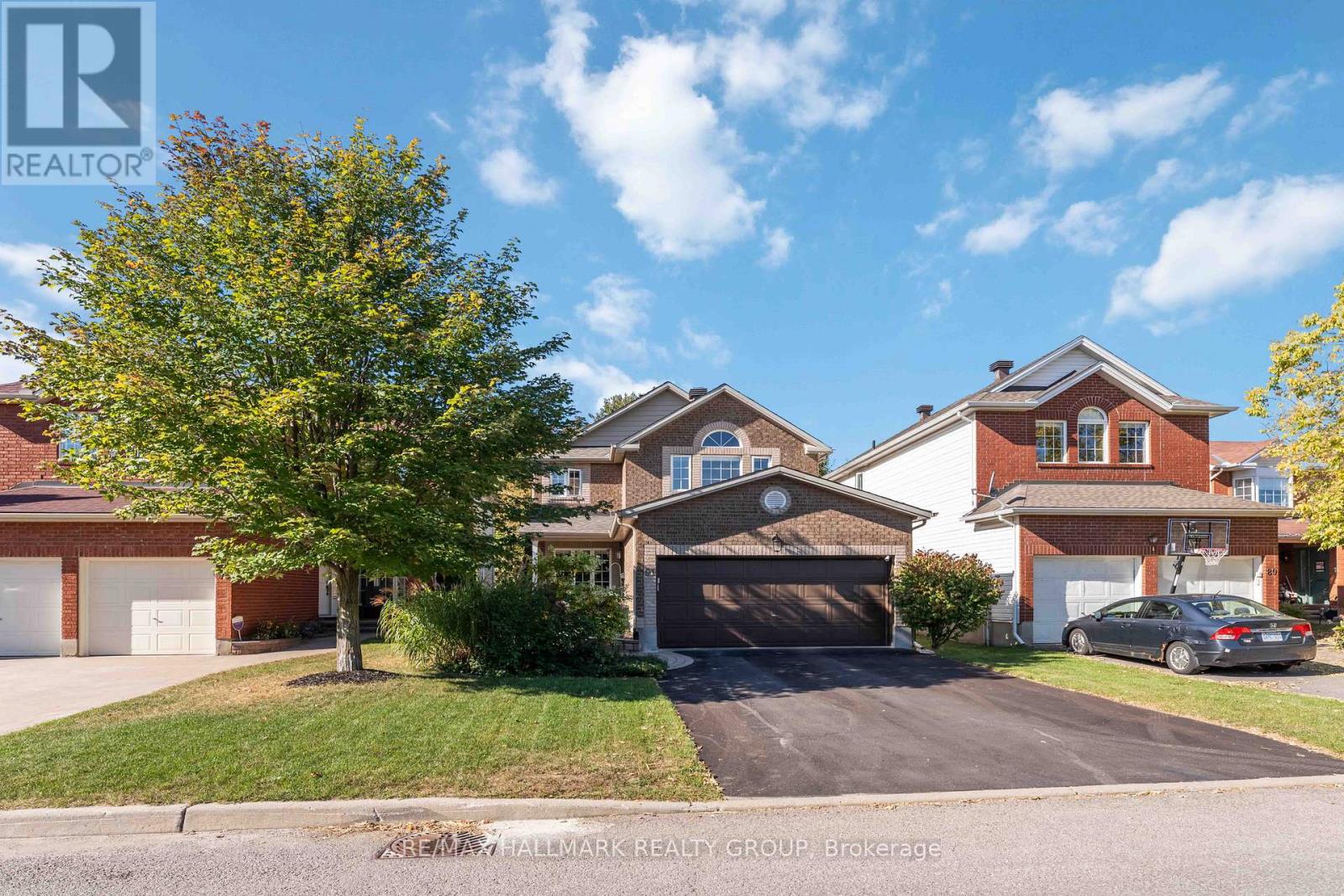 91 Borealis Cres, Ottawa, ON K1K 4T6