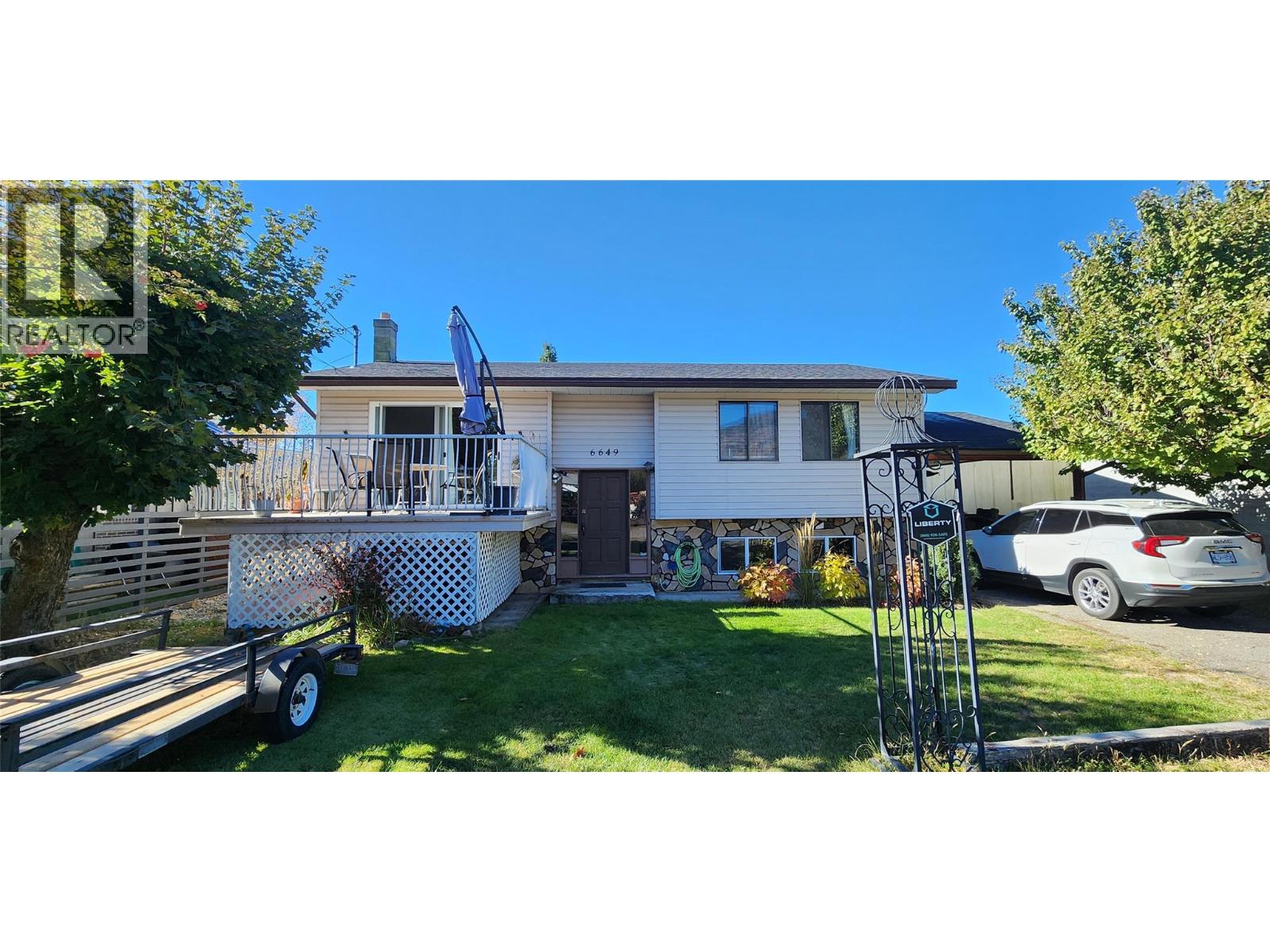 6649 Vanness Way, Grand Forks, BC V0H 1H0