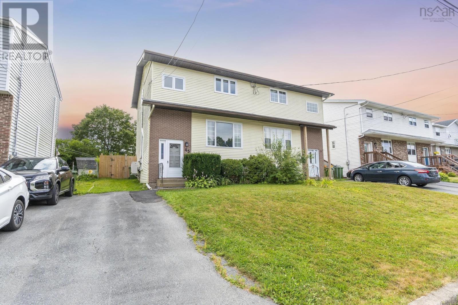 45 Ancona Pl, Dartmouth, NS B2X 3K7