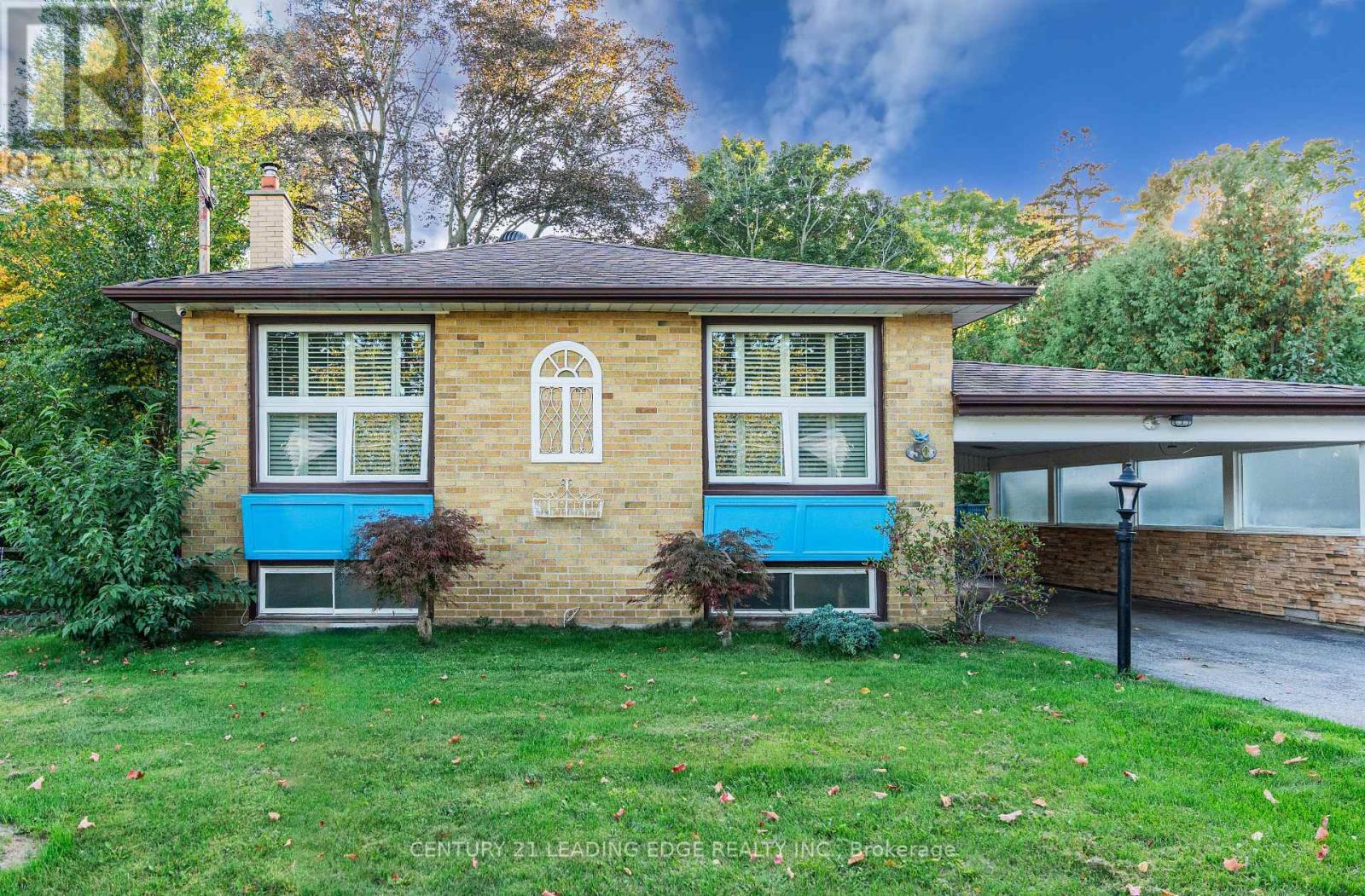 50 Meldazy Dr, Toronto, ON M1P 4G1