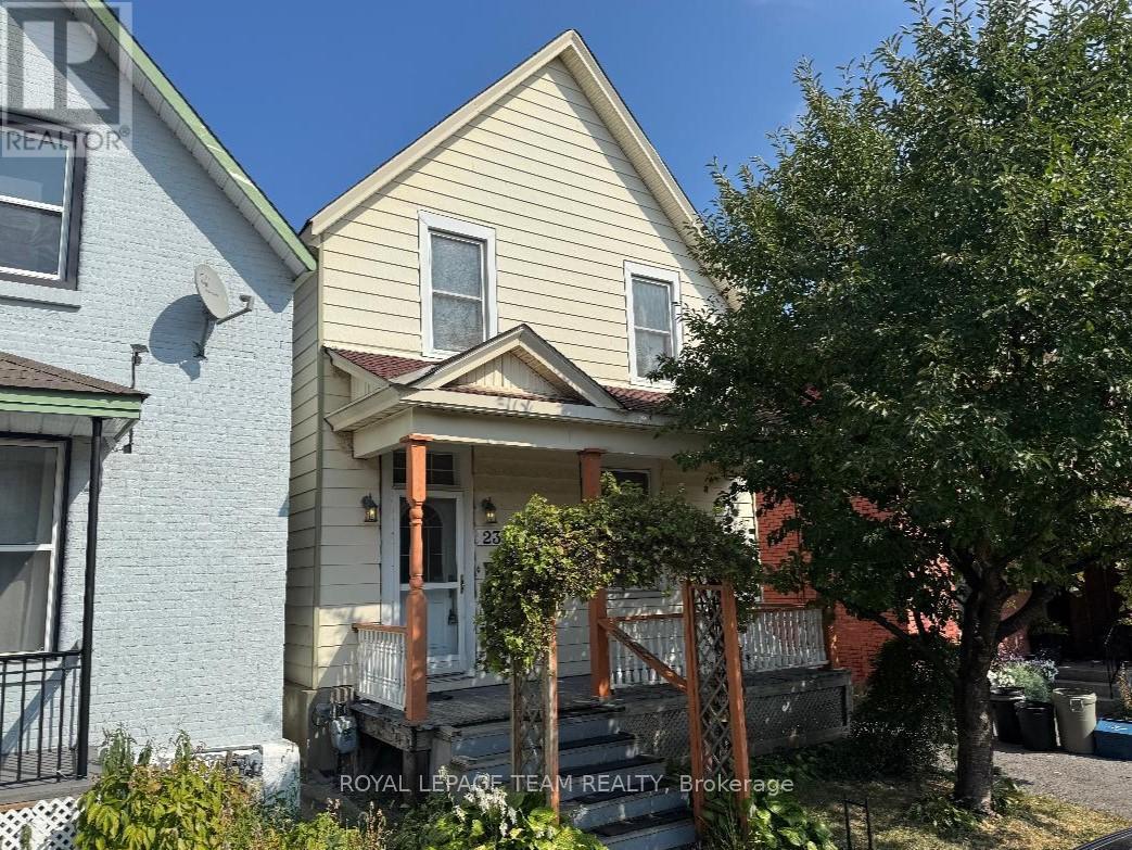 235 Cambridge St N, Ottawa, ON K1R 7B5