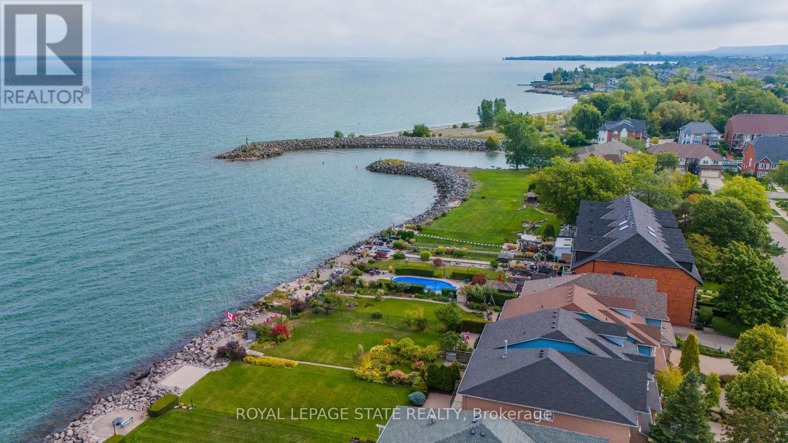 55 Edgewater Dr, Hamilton, ON L8E 4Z2