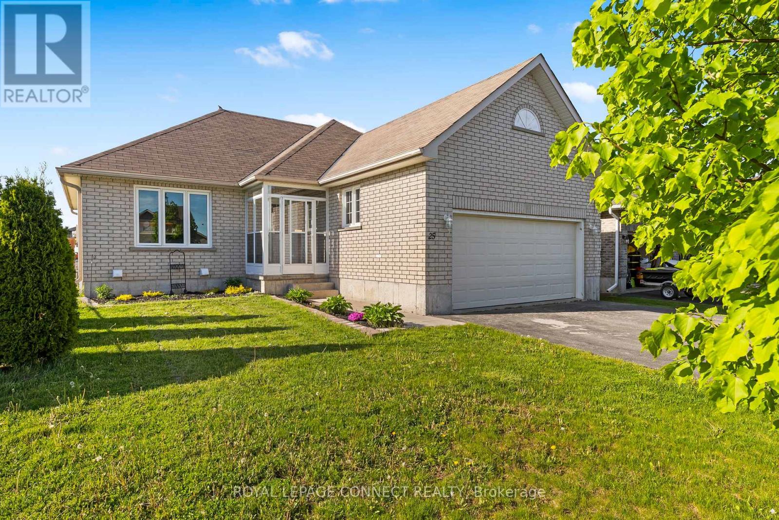 25 Springdale Dr, Kawartha Lakes, ON K9V 0J3