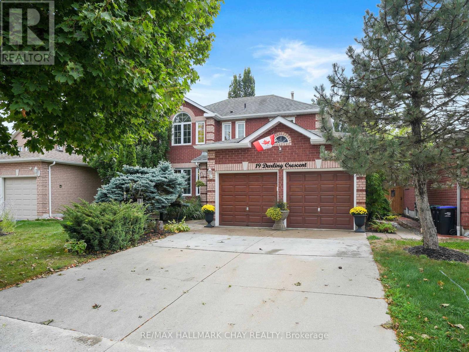 19 Darling Cres, New Tecumseth, ON L9R 1P7