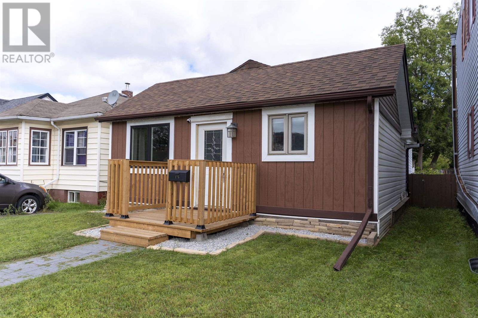 175 Frederica St E, Thunder Bay, ON P7E 3V4