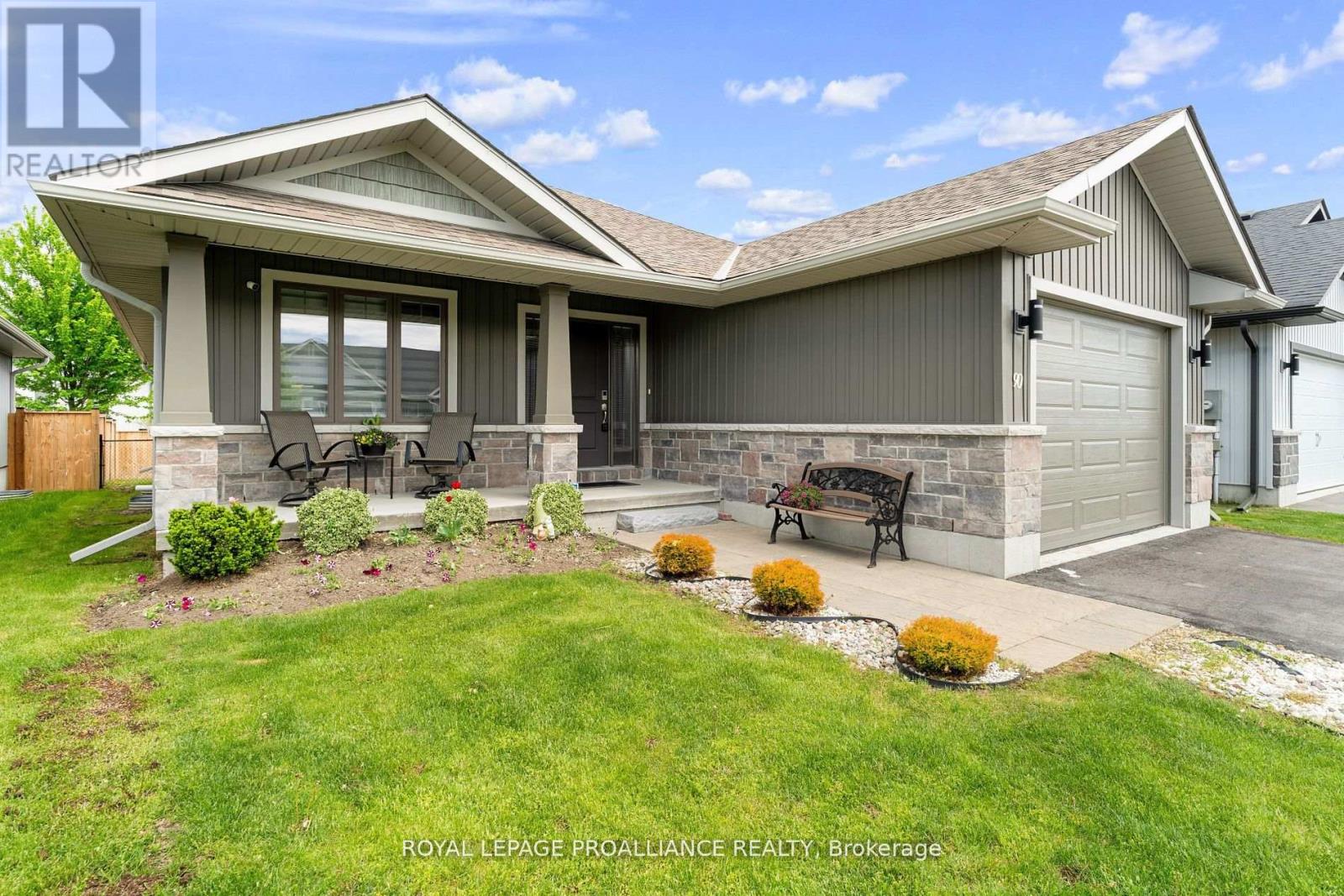 90 Aldersgate Dr, Belleville Belleville Ward, ON K8P 0G8