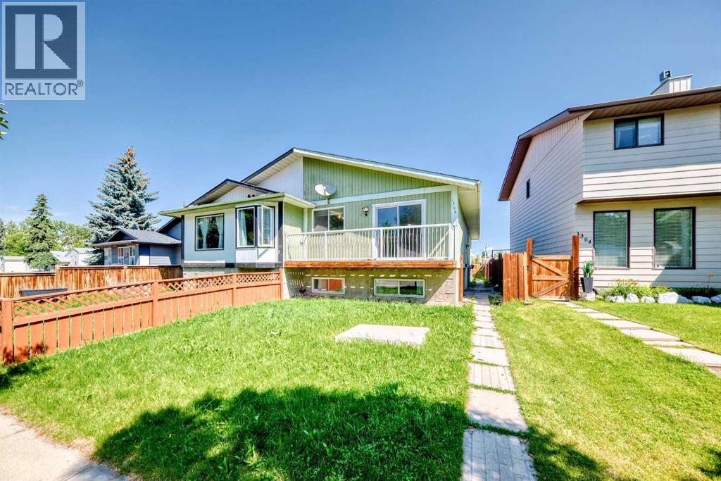 1306 Berkley Dr NW, Calgary, AB T3K 1S9
