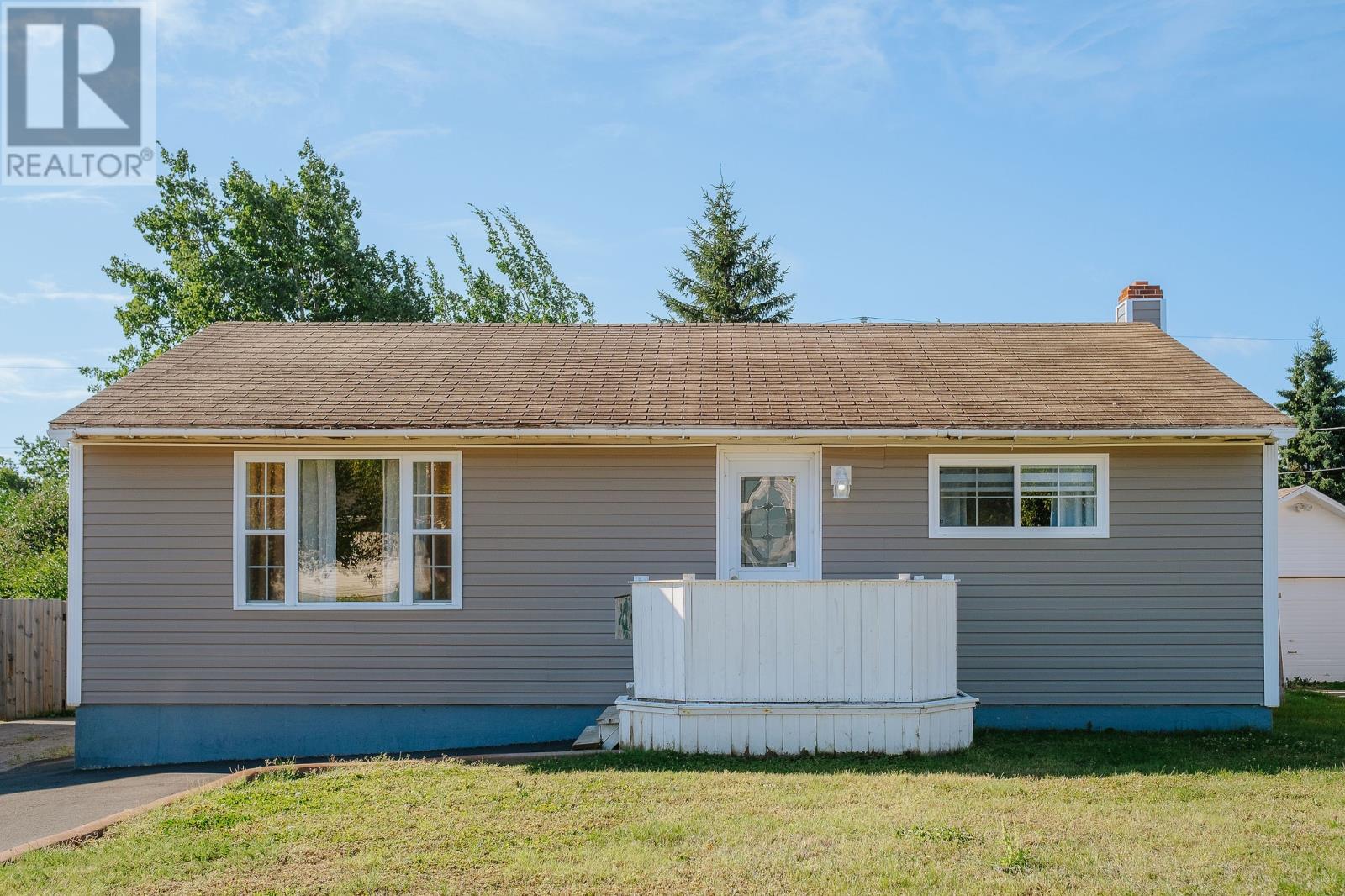 17 Fitzmaurice Rd, Gander, NL A1V 1B2