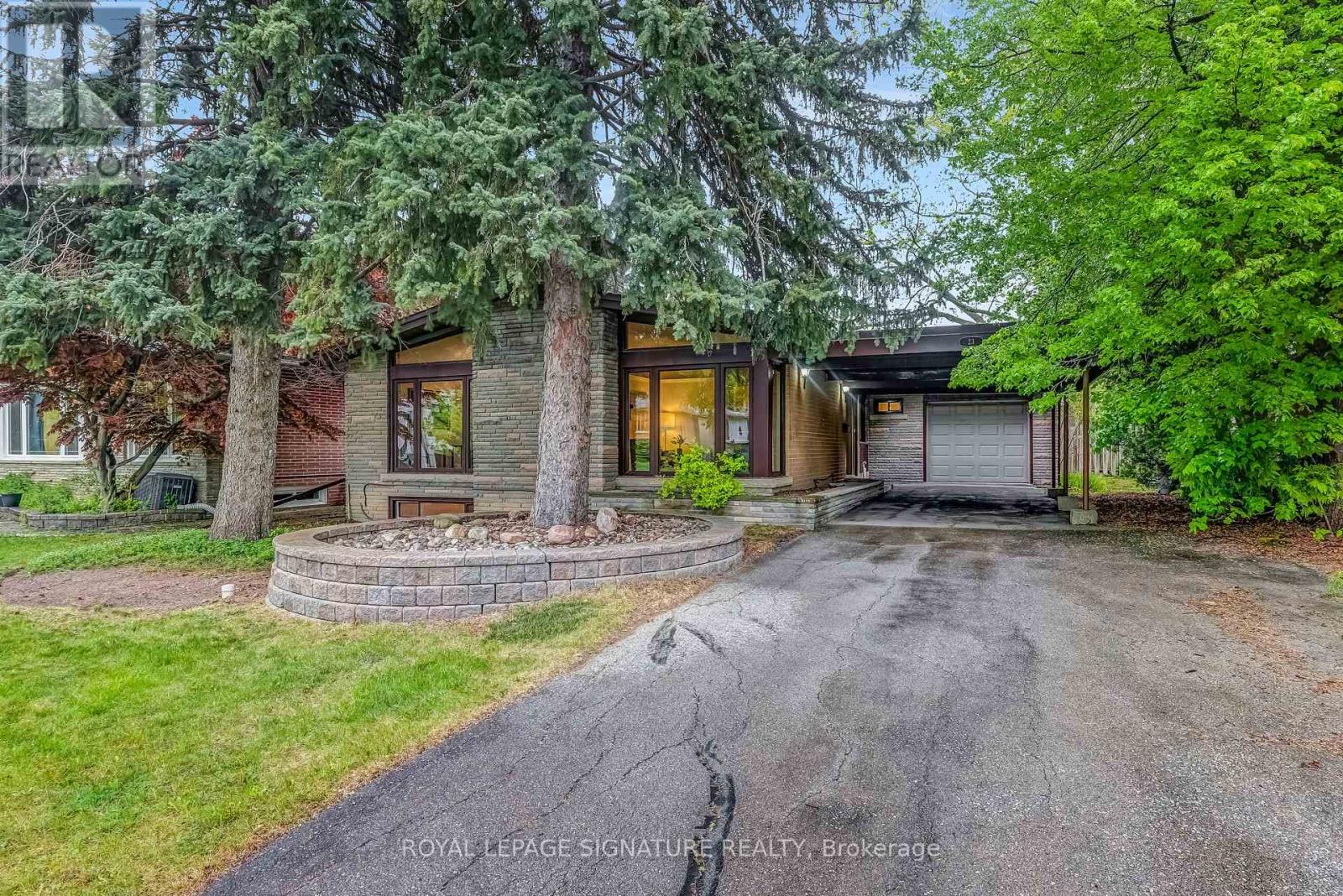 23 Palomino Cres, Toronto, ON M2K 1W2