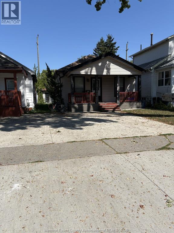 494 Mckay Ave, Windsor, ON N9B 1Z8