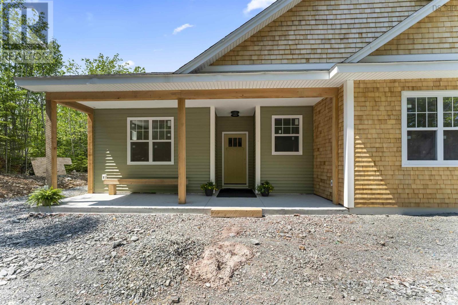 216 Bretton Woods Rd, Mount Uniacke, NS B0N 1Z0