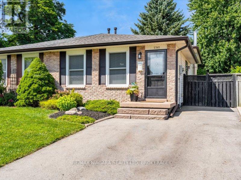 2393 Greenbank Trl S, Burlington, ON L7P 3S7