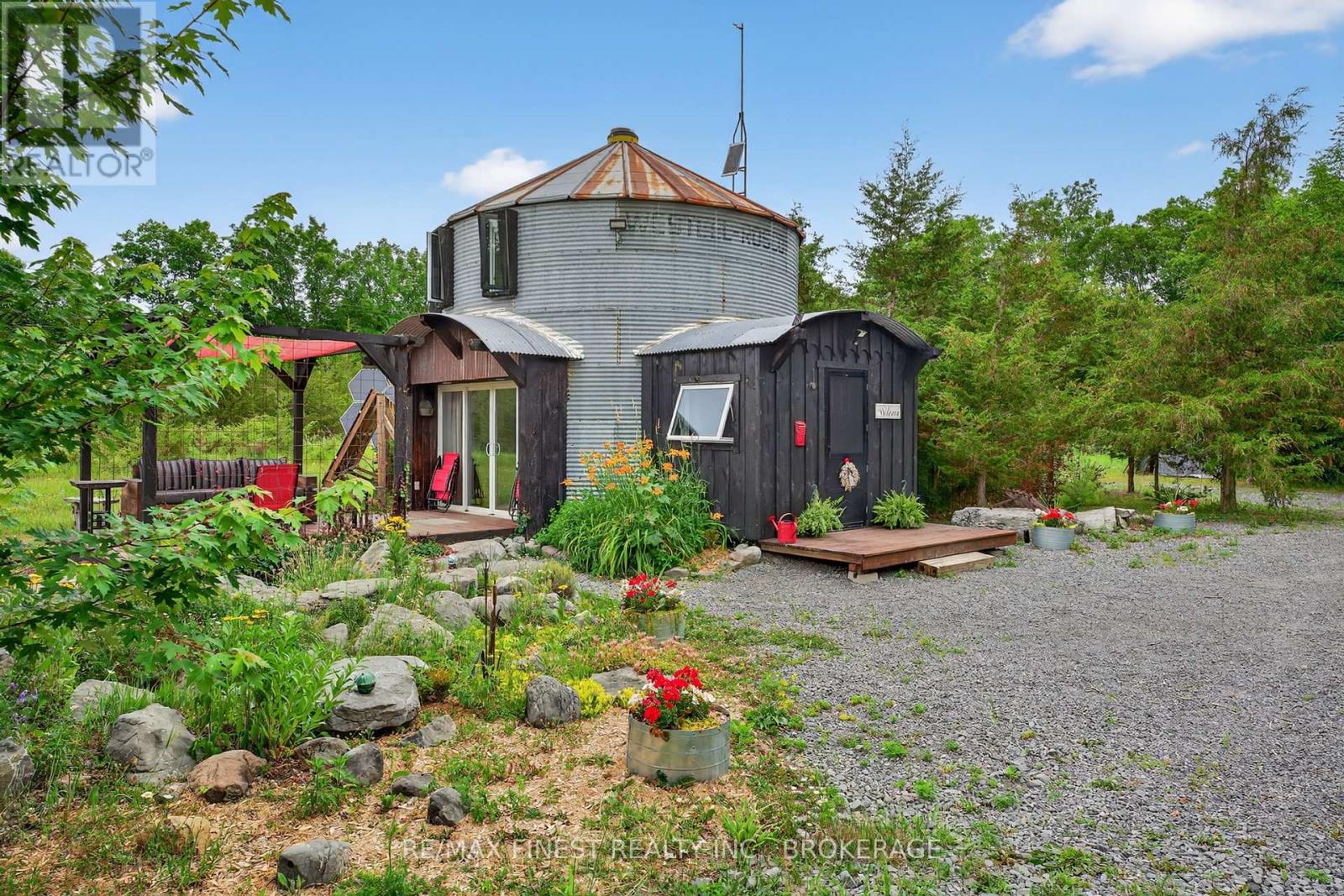 922 Lime Lake Rd, Greater Napanee, ON K0K 2W0