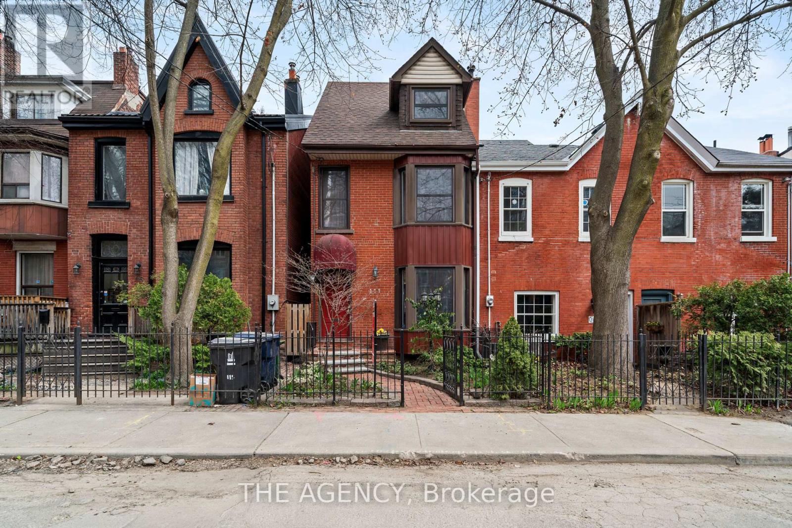 111 Seaton St, Toronto, ON M5A 2T2