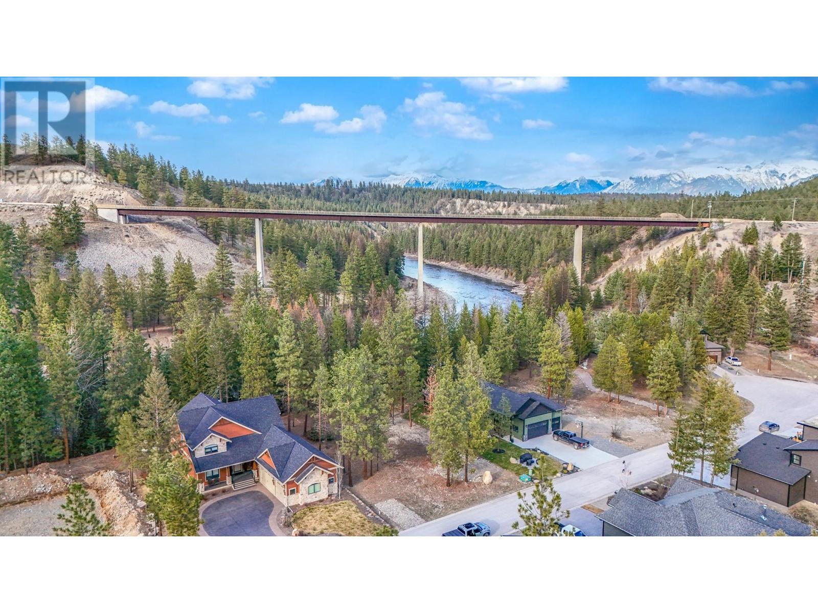 124 River Dr, Cranbrook, BC V1C 0C6