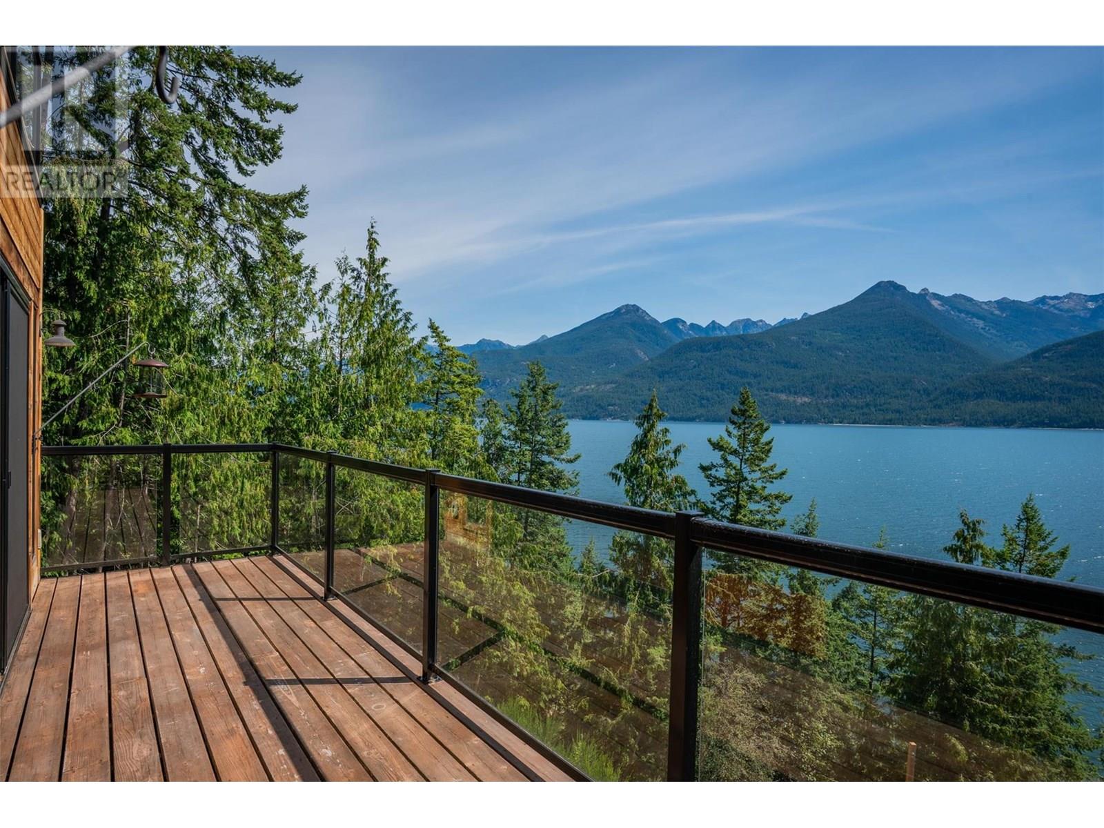 5336 Amundsen Rd, Kaslo, BC V0G 1Y0