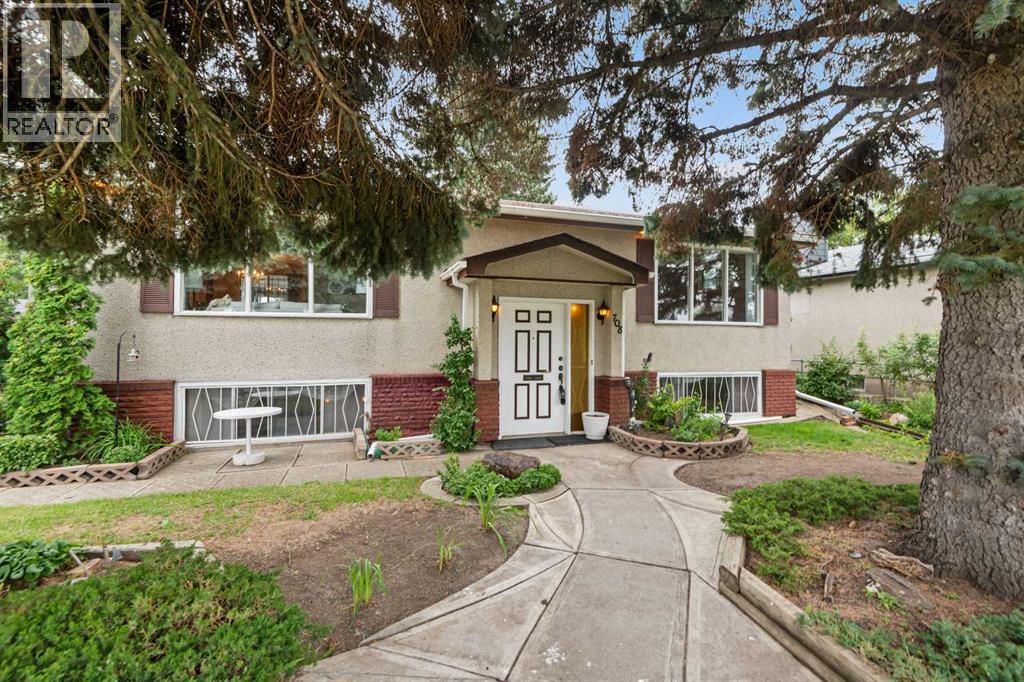 708 Foritana Rd SE, Calgary, AB T2A 2C1