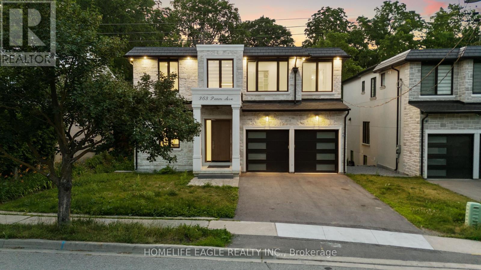 363 Penn Ave, Newmarket, ON L3Y 2S7