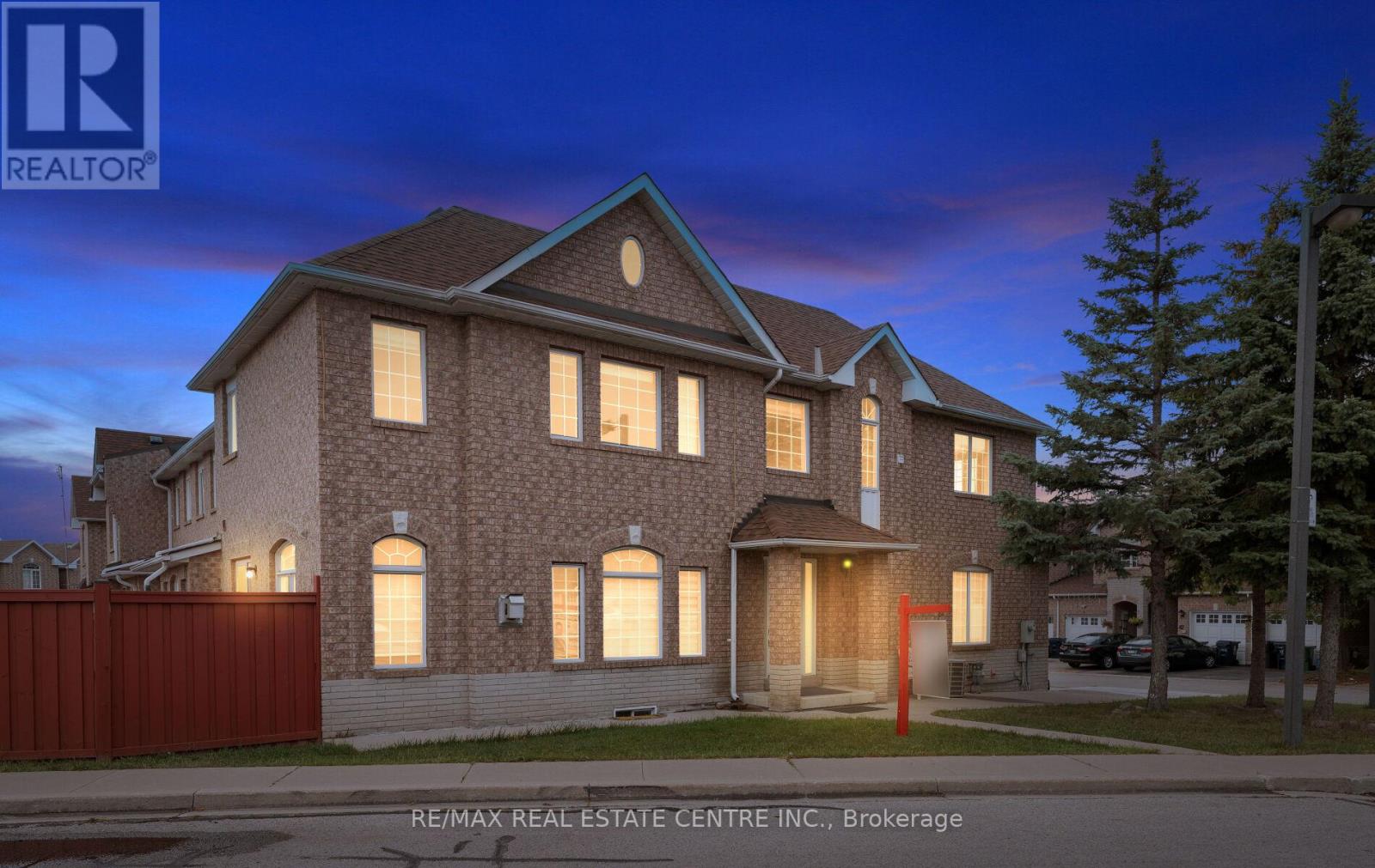32 32 Viewcrest Cir, Toronto, ON M9W 7G6